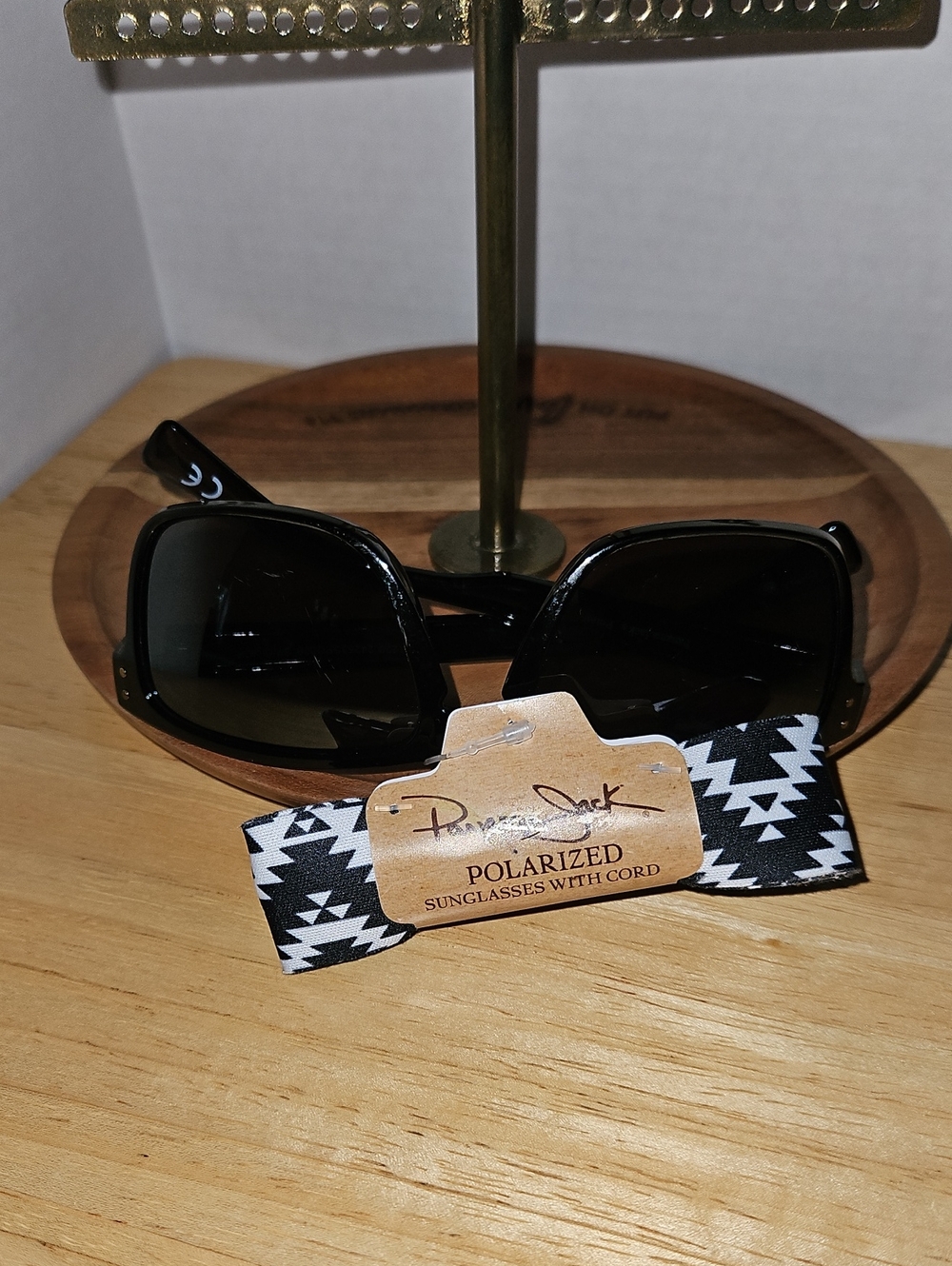 Polarized Black Unisex Sunglasses with Cord.   NWT